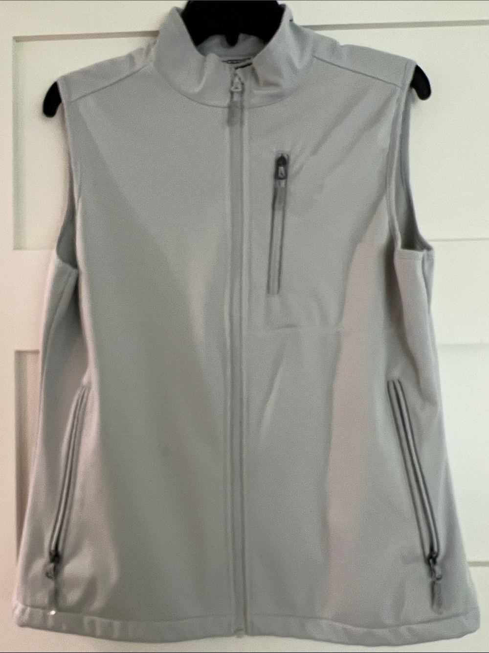 Women’s Light Gray Softshell Vest with Zip Pockets